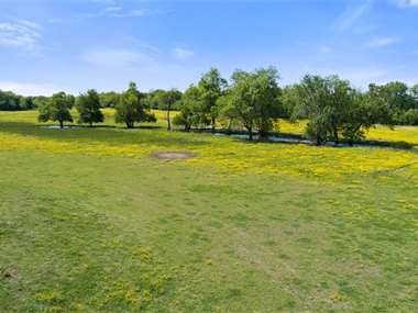 Listing: 8738087, Wolfe City, TX